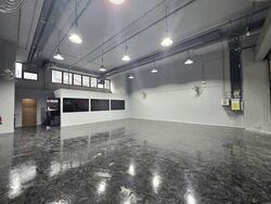 Carros Centre (D25), Factory #610989031